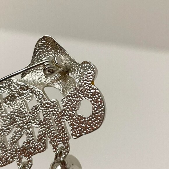 Vintage Merry Christmas Brooch Jingle Bells Pin - Picture 15 of 15